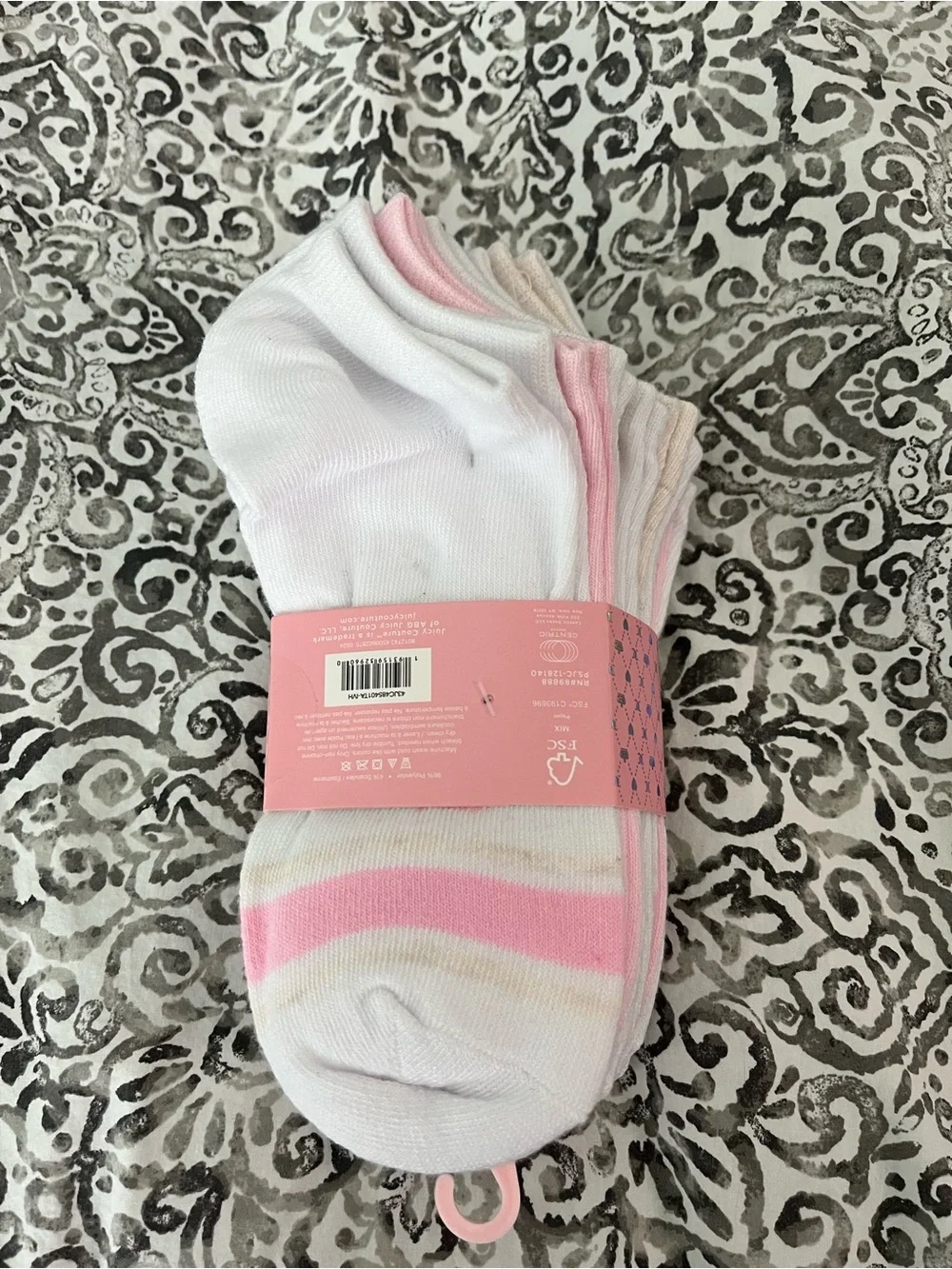 Juicy Couture Women's No Show Low-Cut Socks (10)